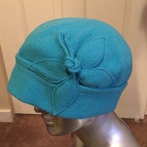 Coldwater Creek wool hat with flower